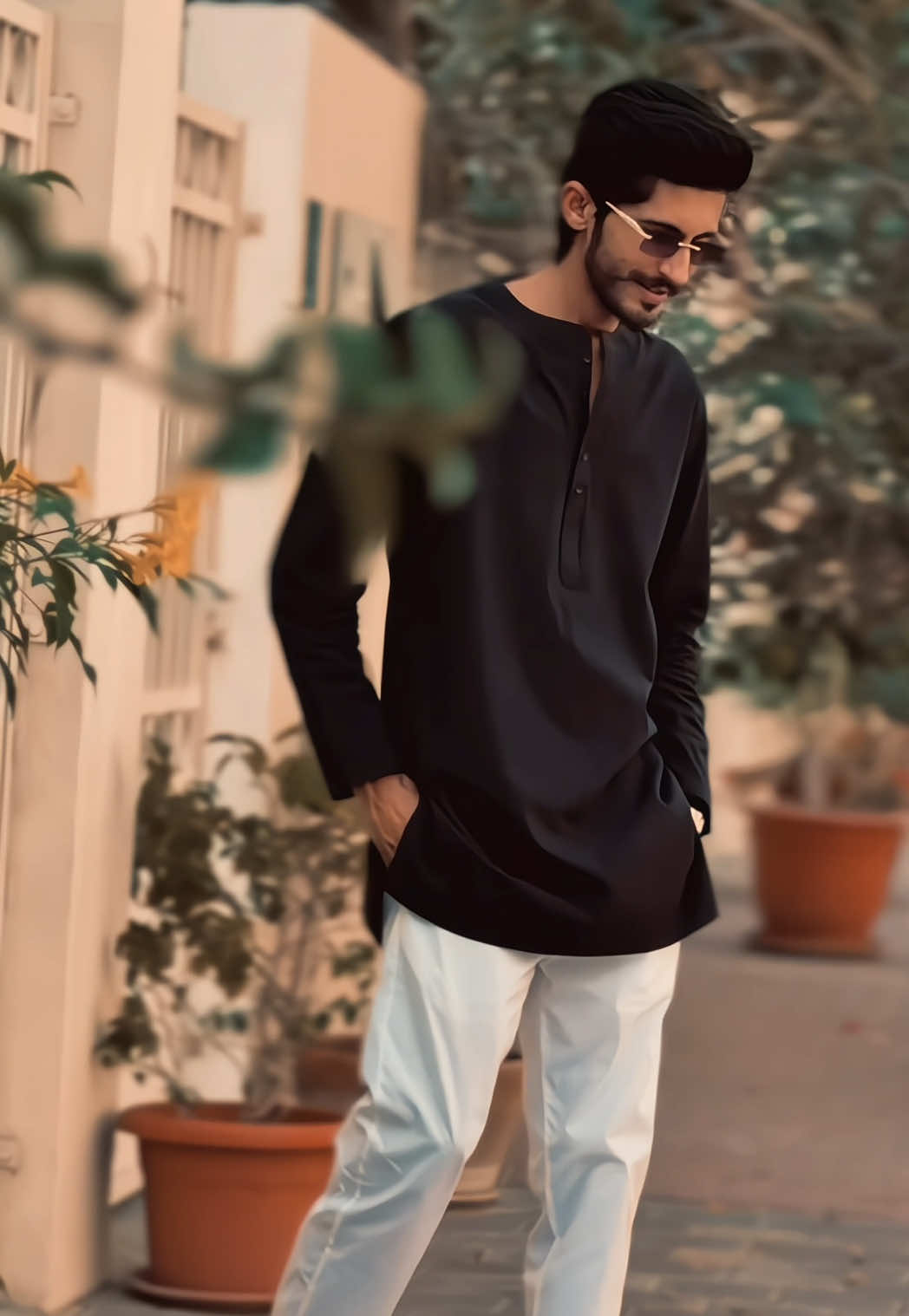 @Husnain Dhawla🇦🇪