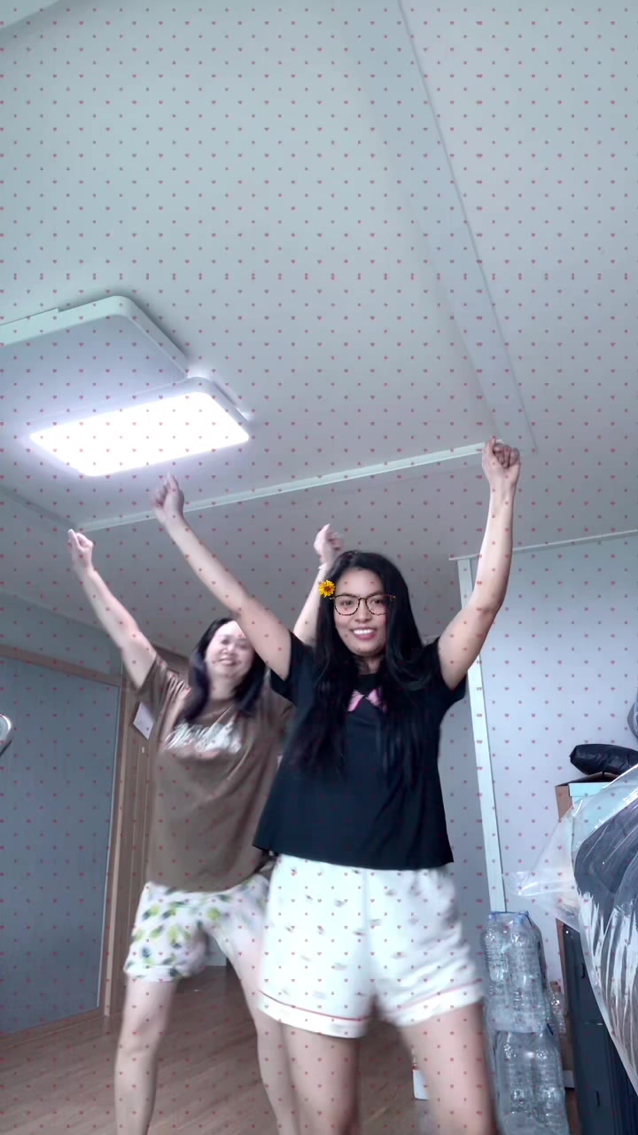 @Avah ๐โจ๐ต๐ญ๐น๐ผ๐ฐ๐ท