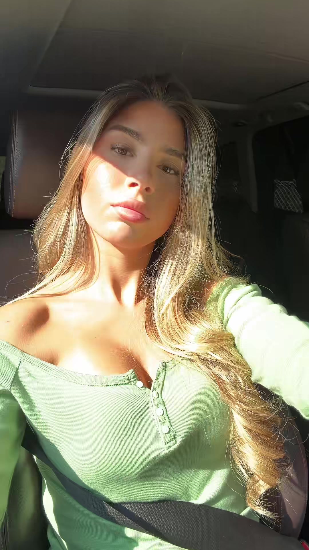 @yaezminn