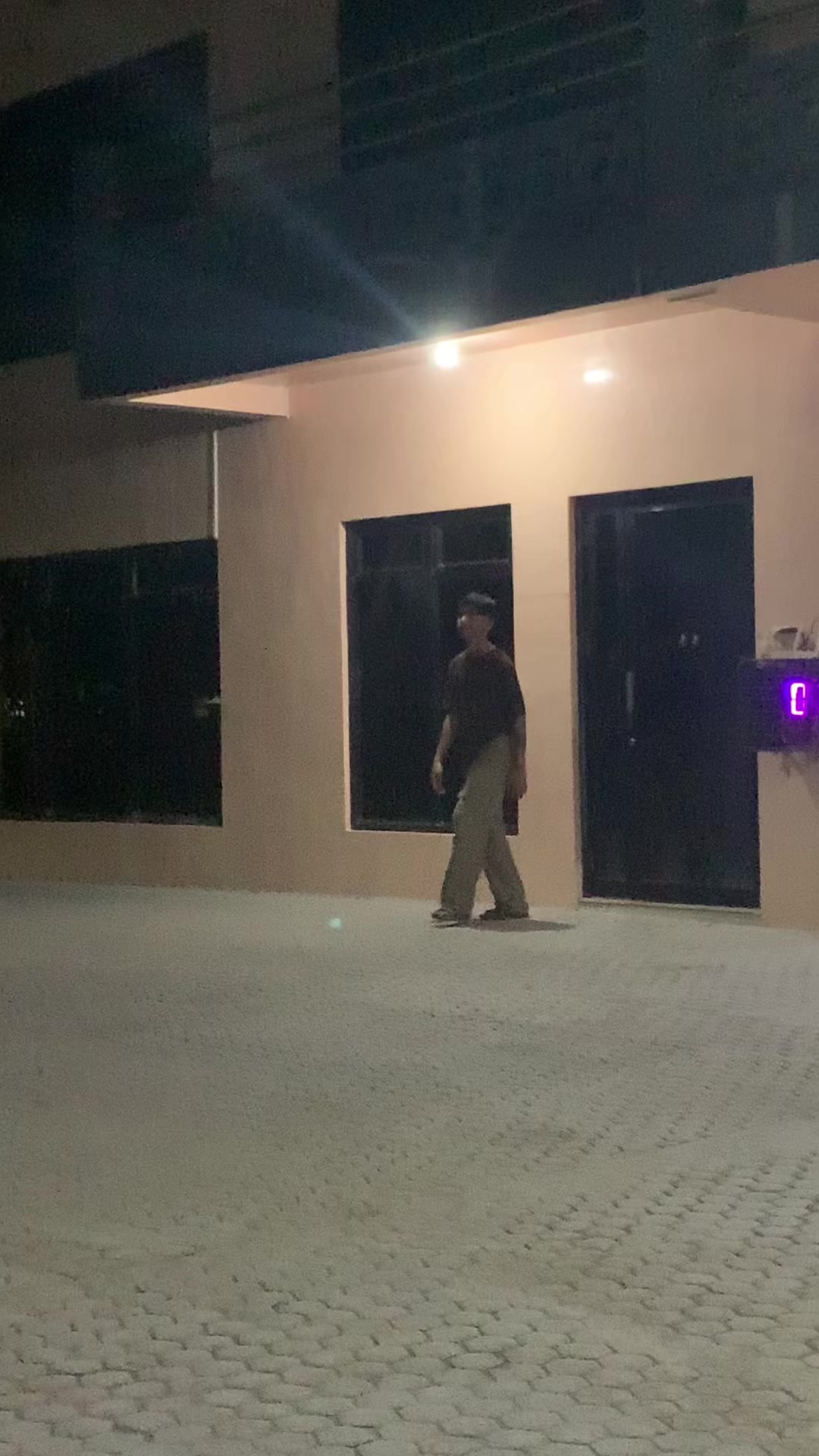 @Sheduu_