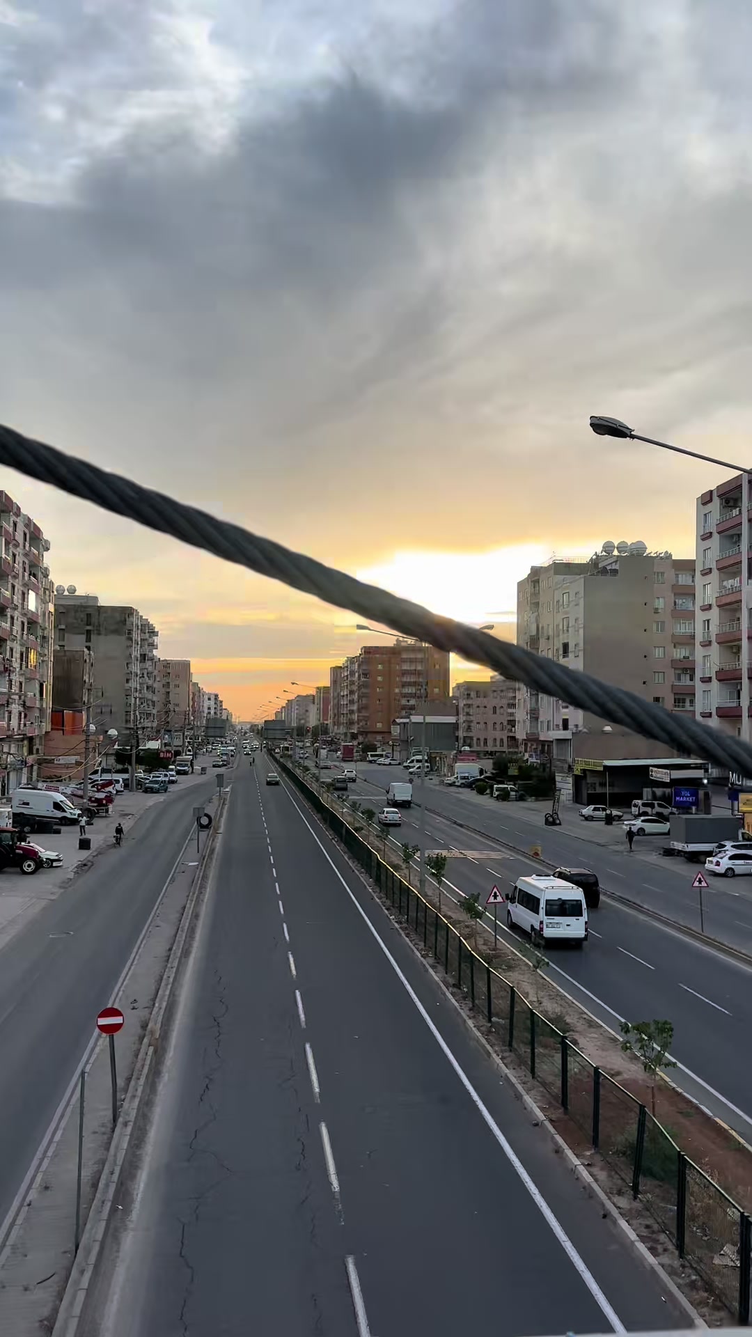 @E L İ 47
