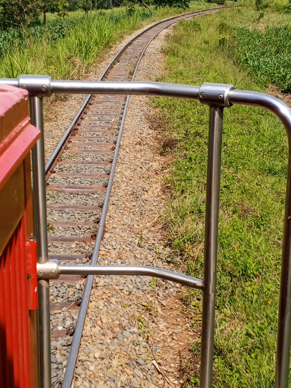 @KENYAN RAILROADER🇰🇪