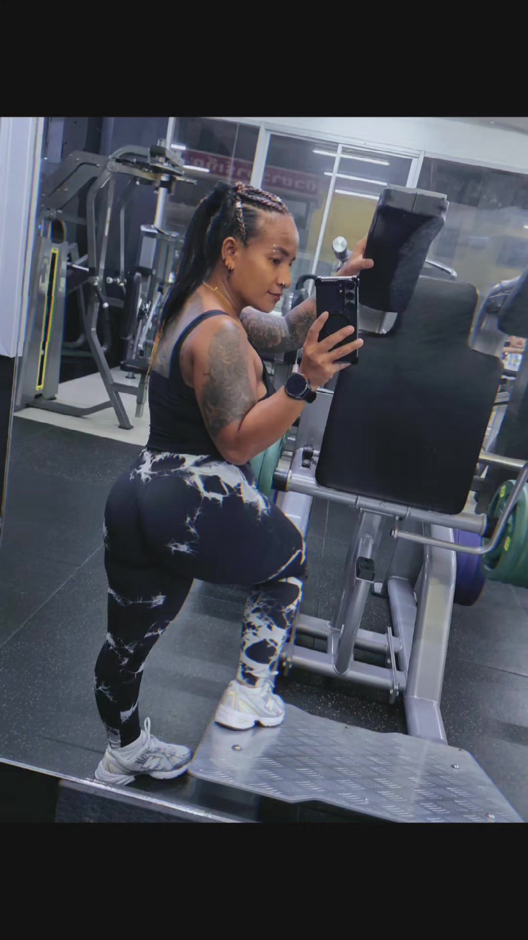 @Nisakon