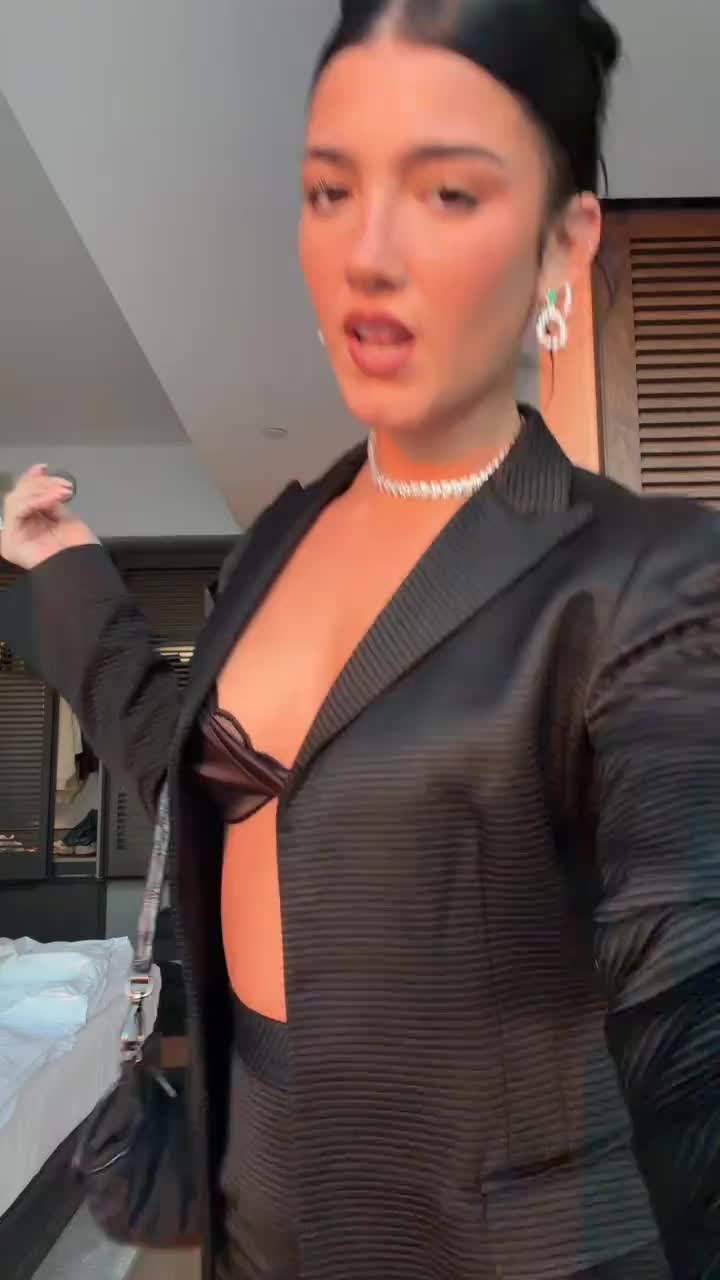 @CharliDanceX