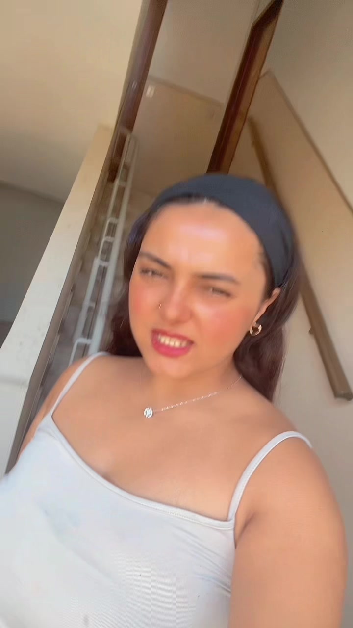 @Beeni_
