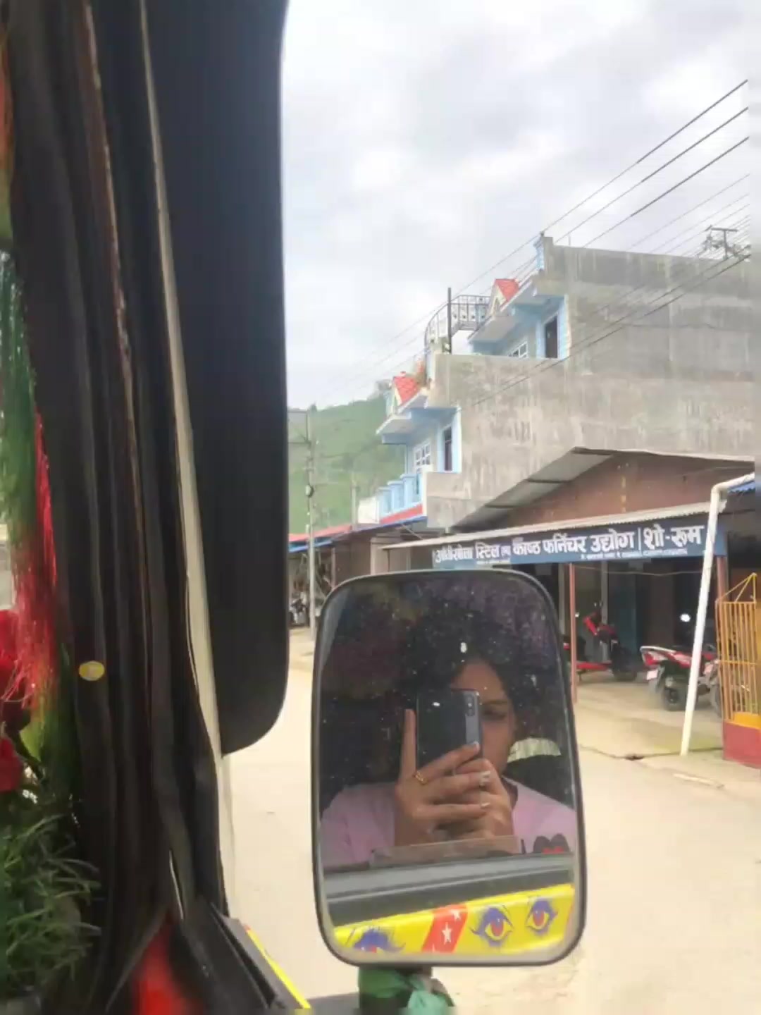 @kopila chhetri 👰👑🌷❤️