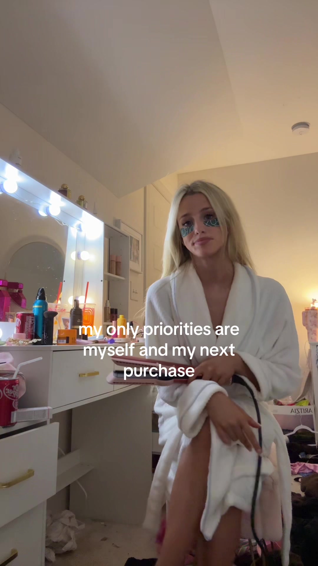 @via *✧・゚: