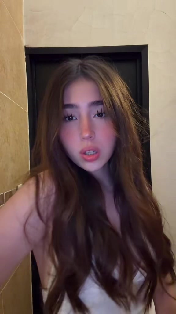 @kamihickman_