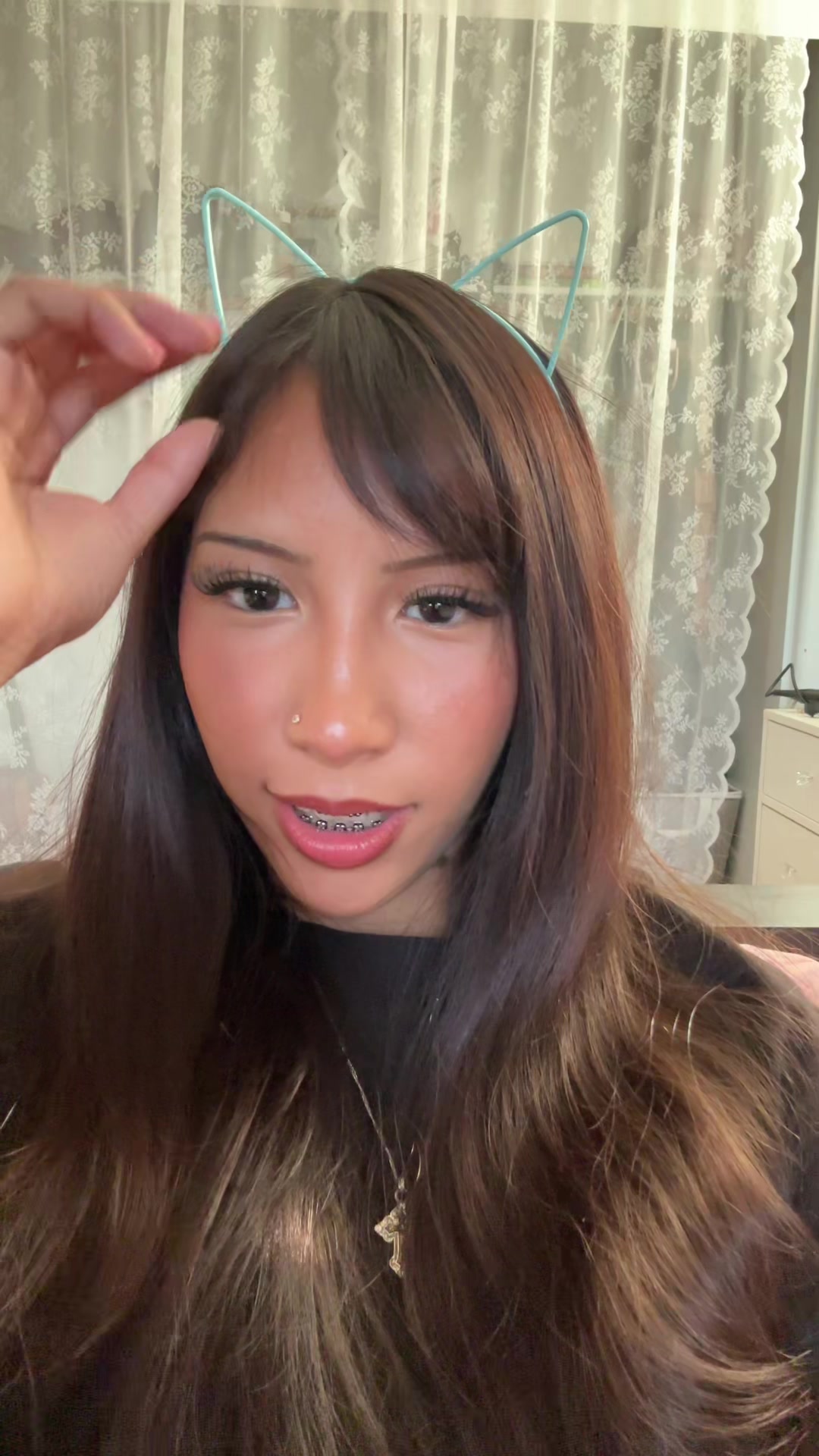 @twinkletoespoosay