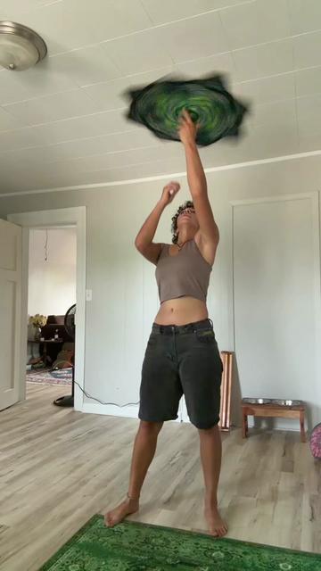 @earthhtoes