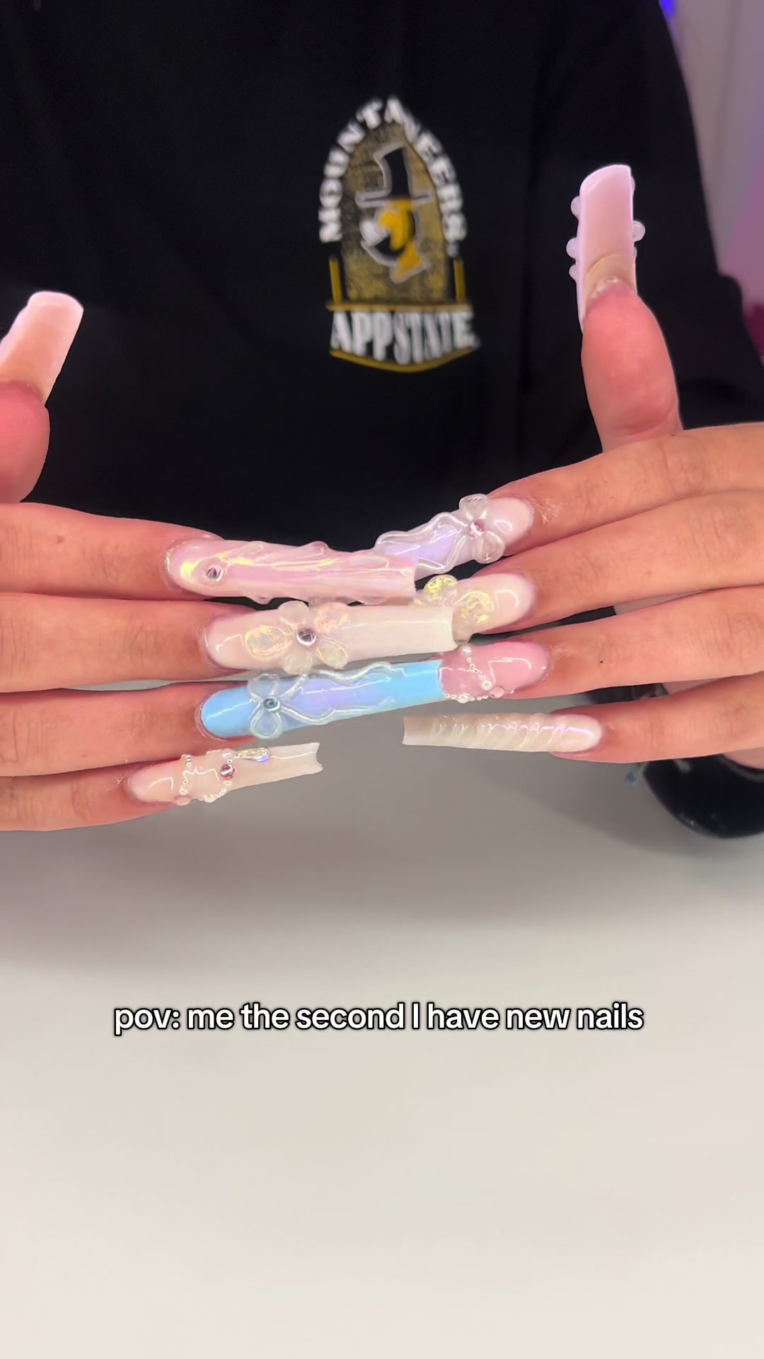 @NailzByLily