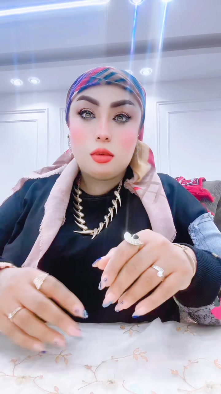 @Hemmat 🦉🫰🥰DIVA☺️🧡😘