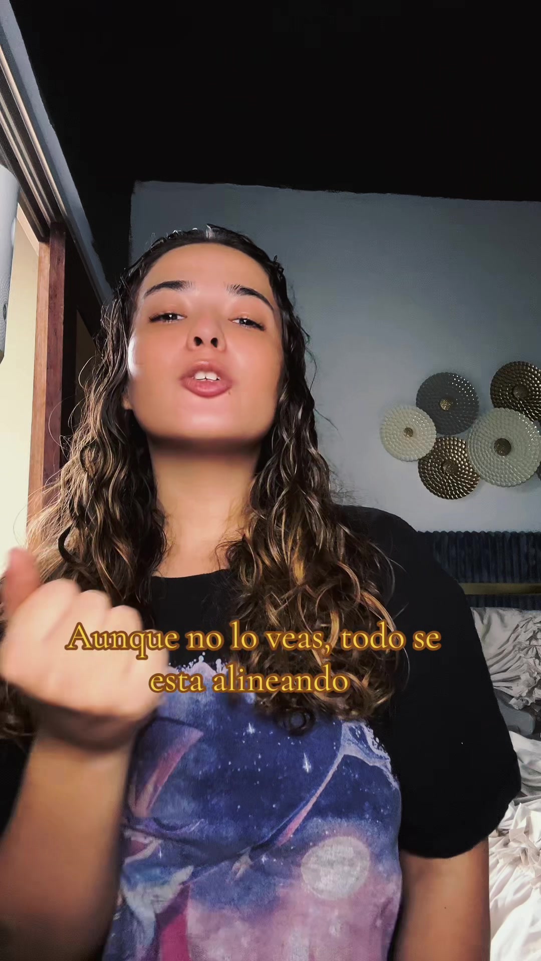 @Moon_Bees