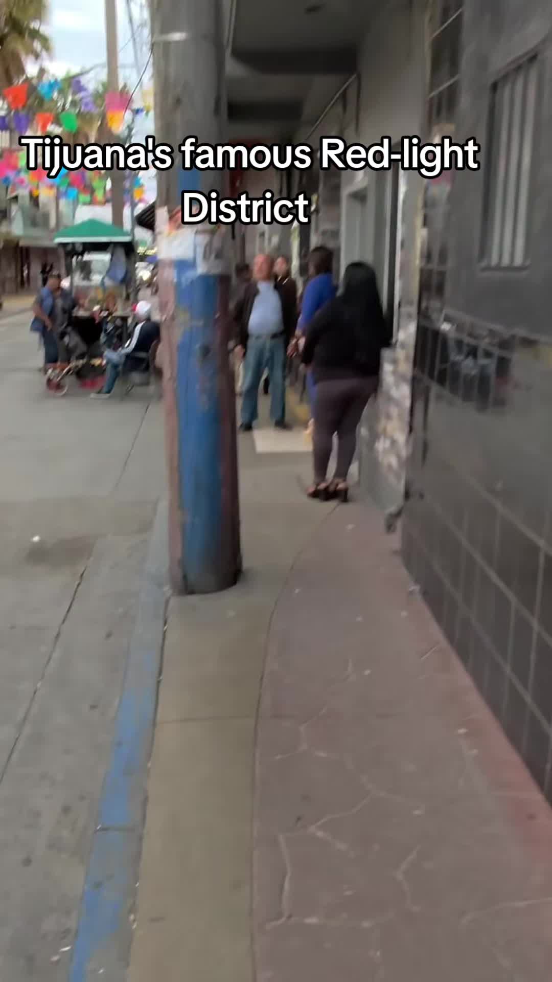 @💩 & 😆