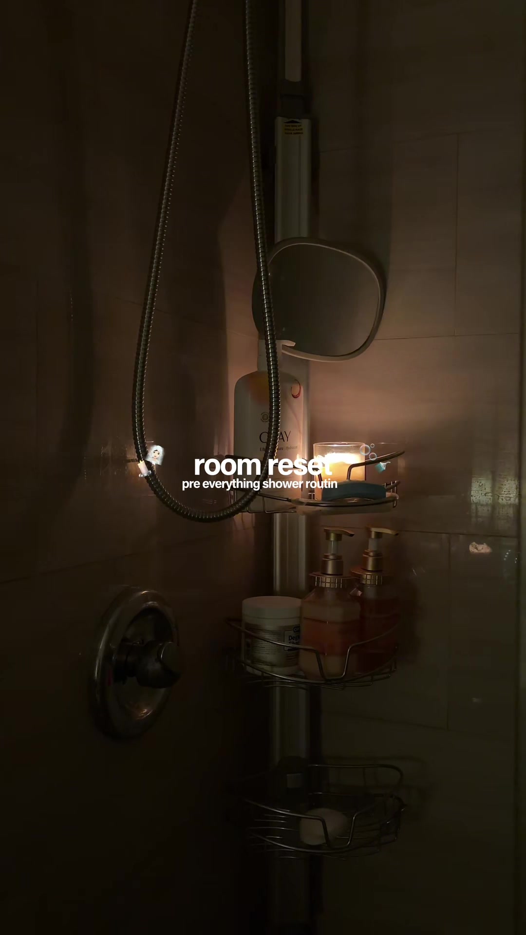 @aly rae 𝜗𝜚 ⊹ ࣪ ˖
