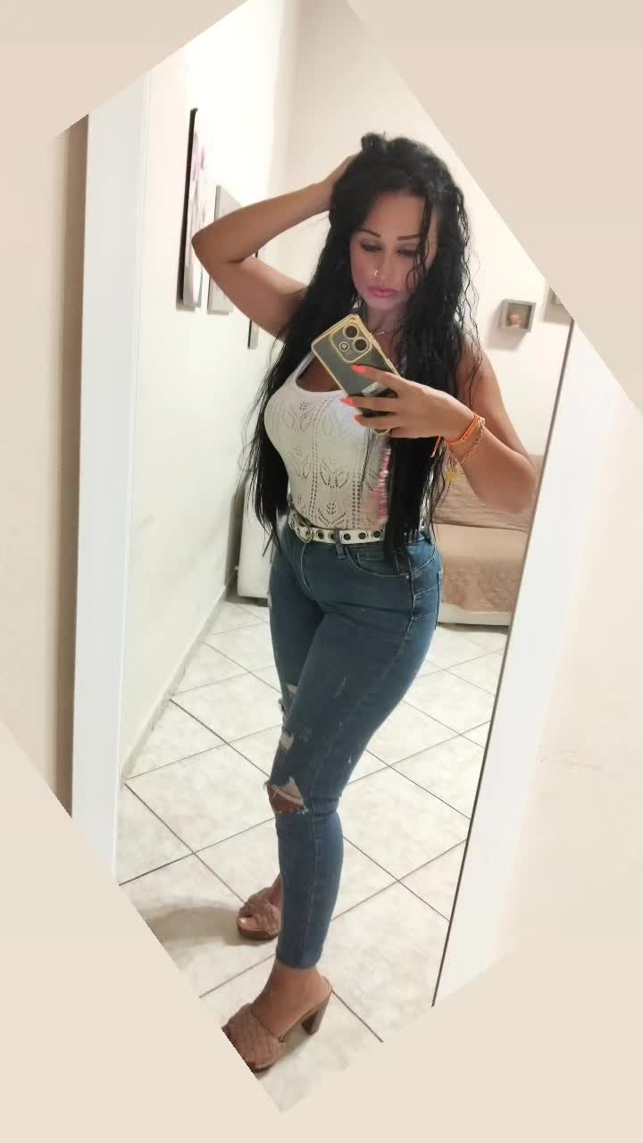 @👑🅜︎🅔︎🅡︎🅨︎👑