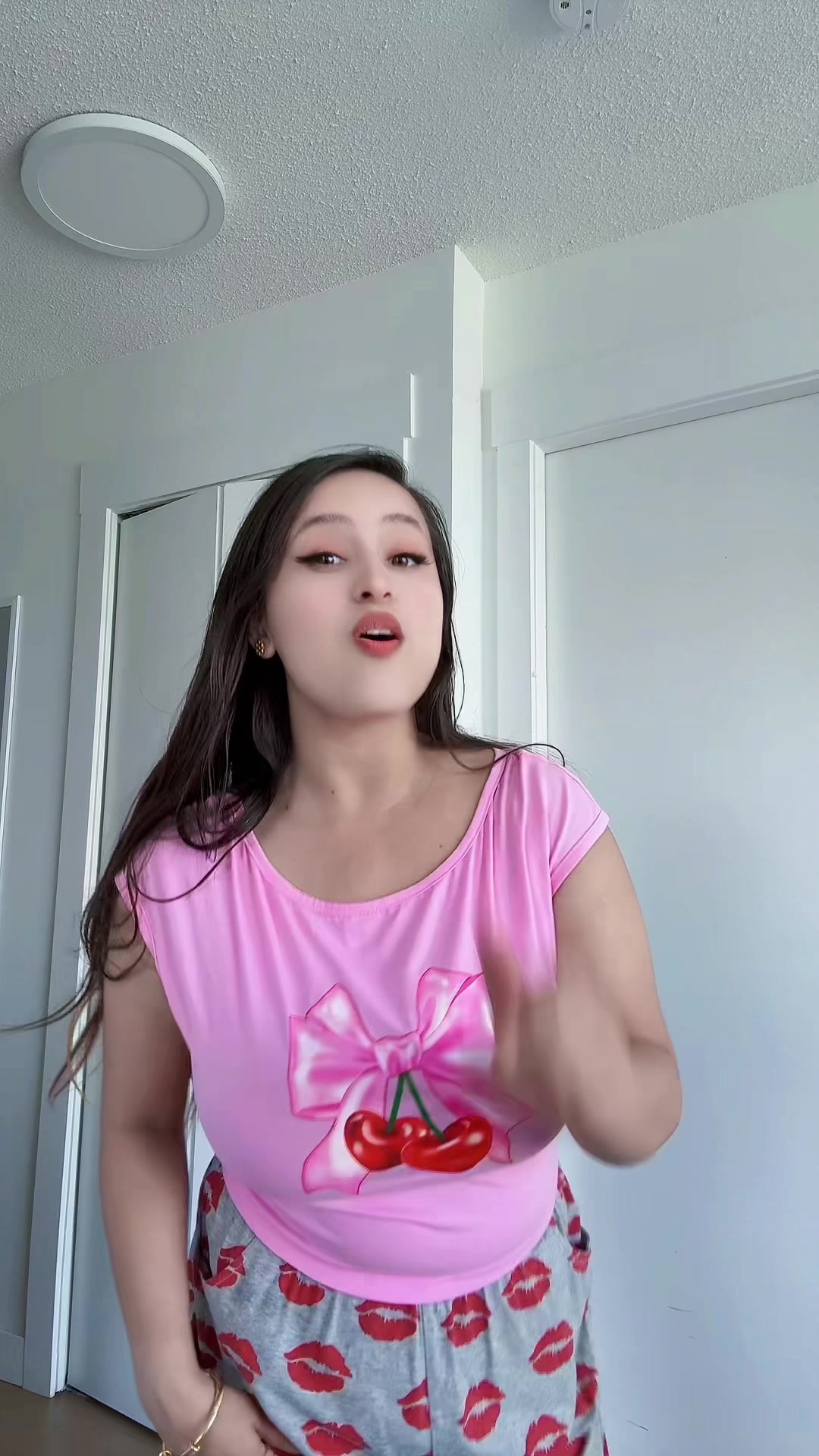 @Eenu🇳🇵🇨🇦