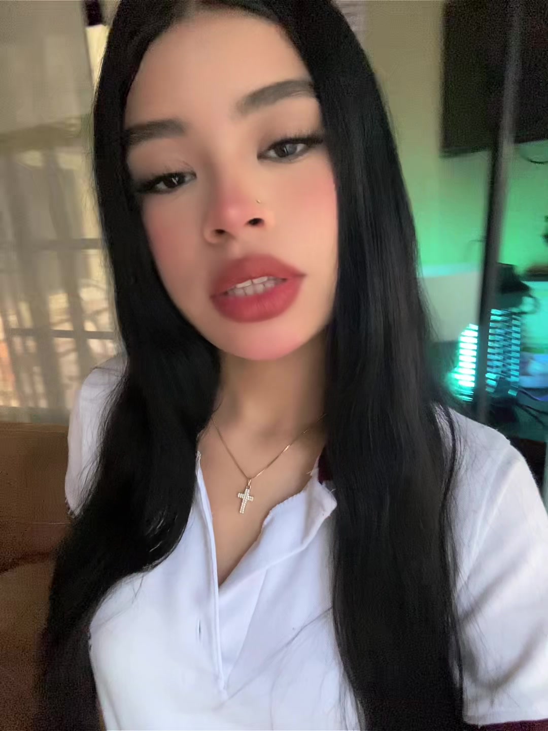 @momis🍒