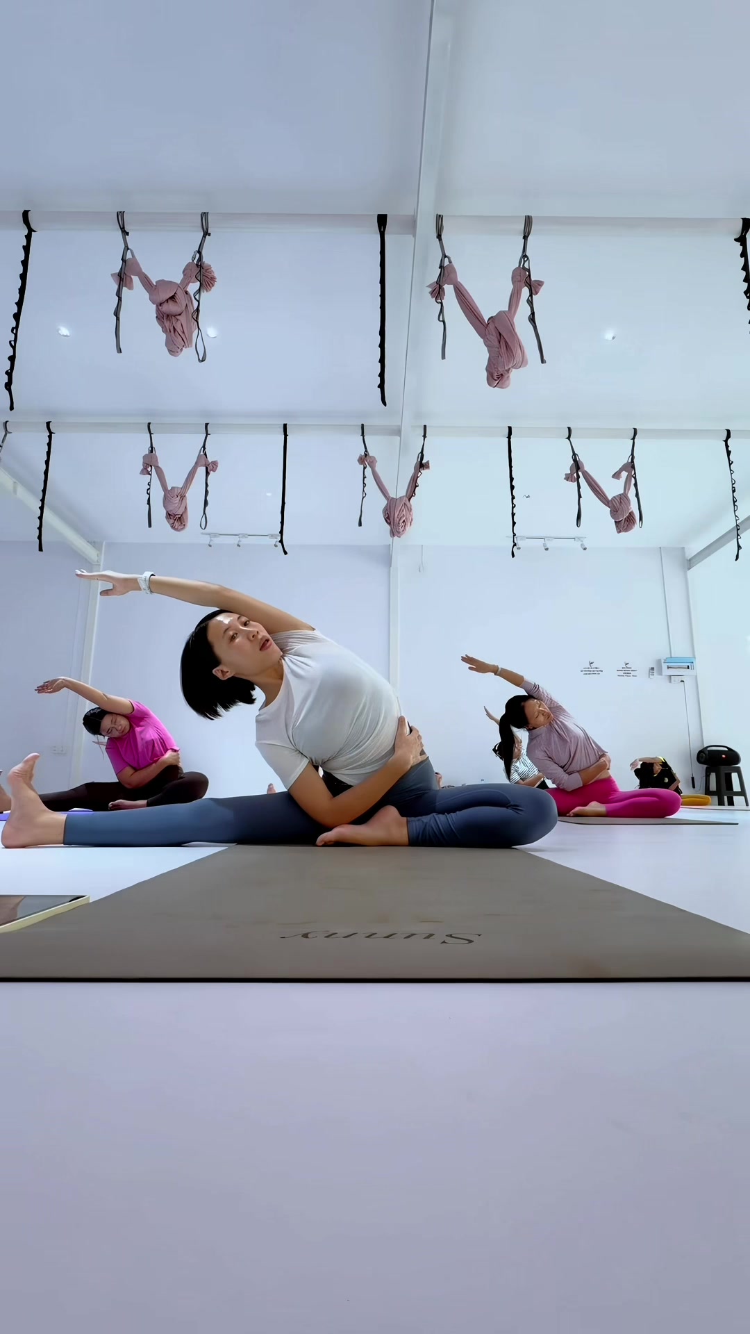 @SUNNY YOGA @MDY