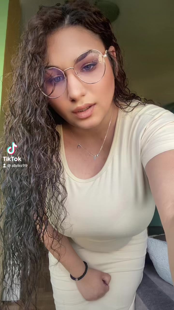 @Aleks.vibe