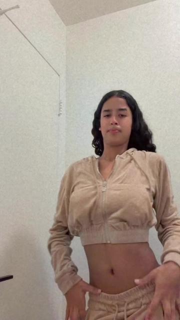 @🧚🏻&zwj;♂️:Andrea:🧚🏻&zwj;♂️