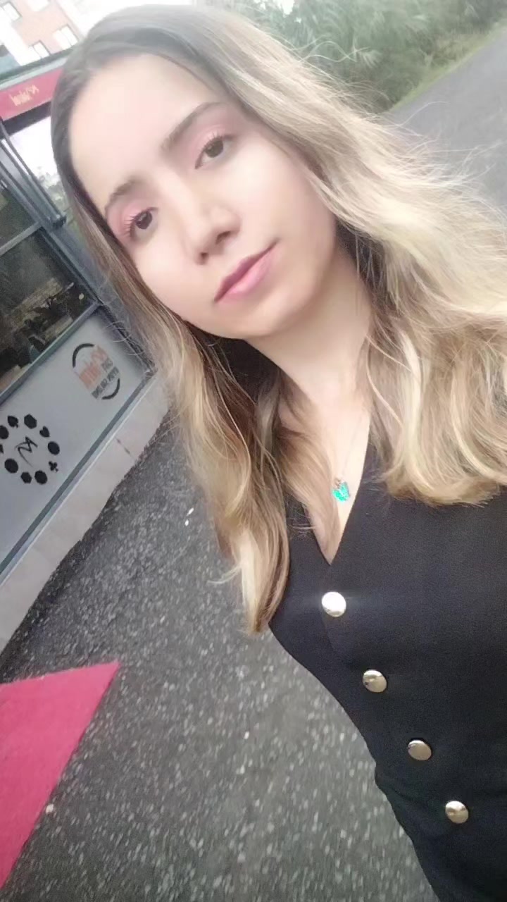 @Esra