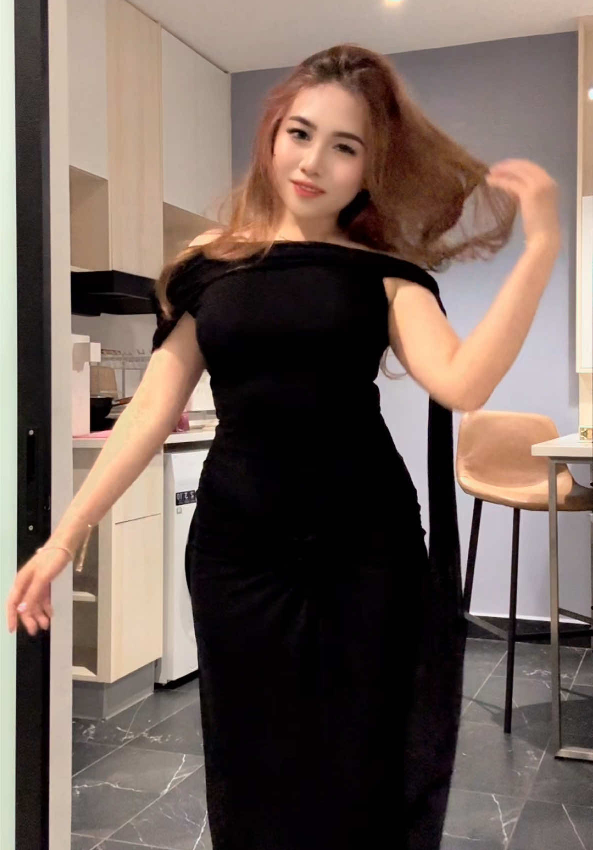 @cola_