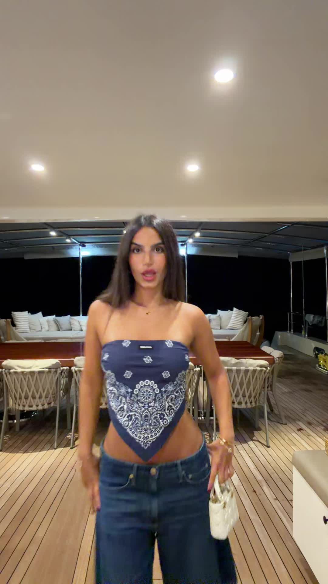 @Yourgirlloulz