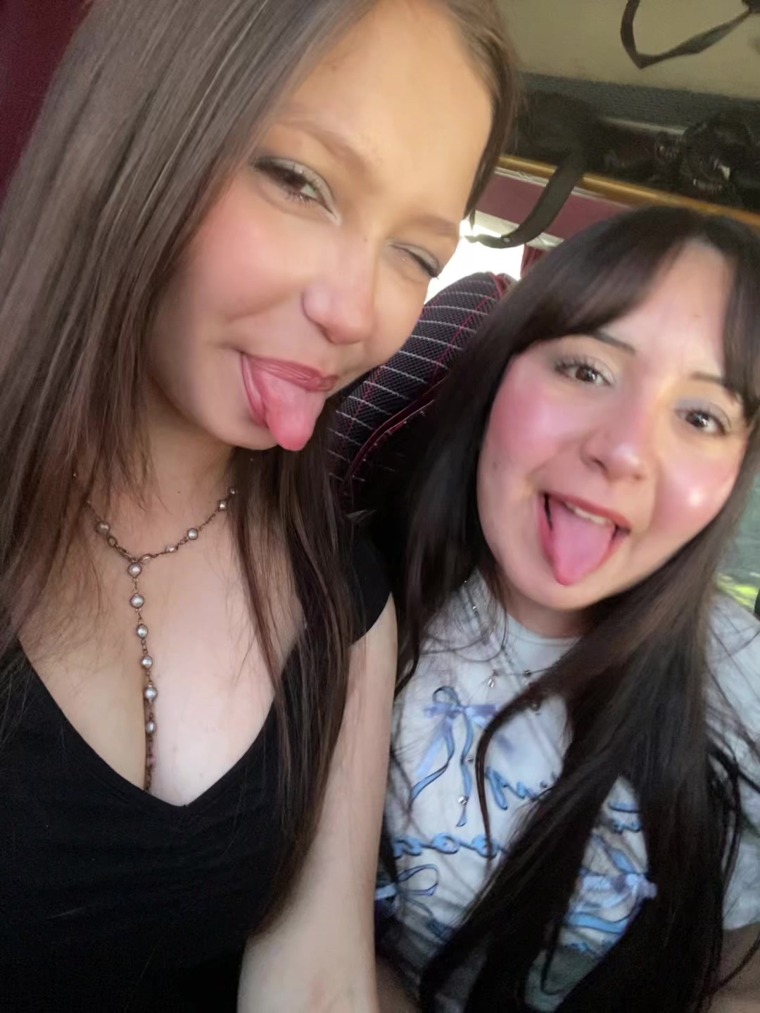 @🦄