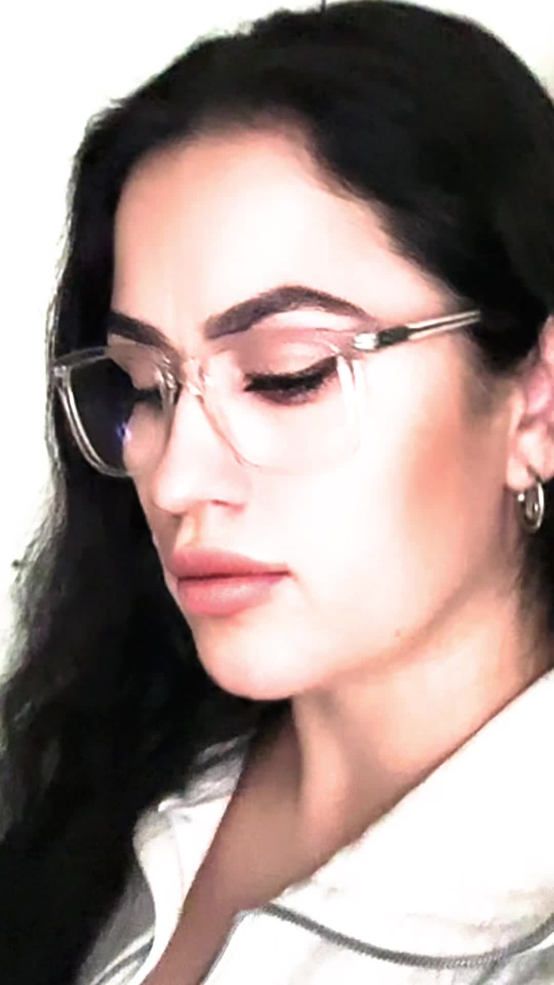 @Claudia 🖤