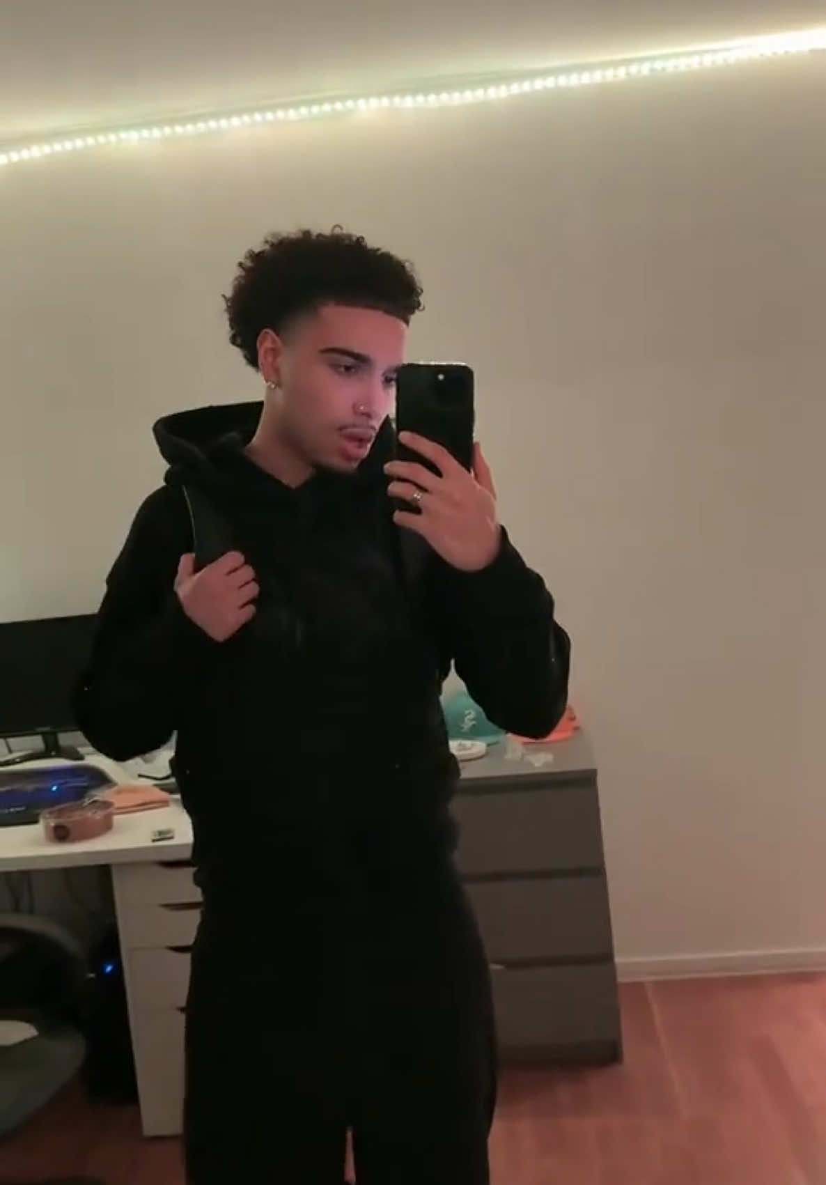 @Eli💫