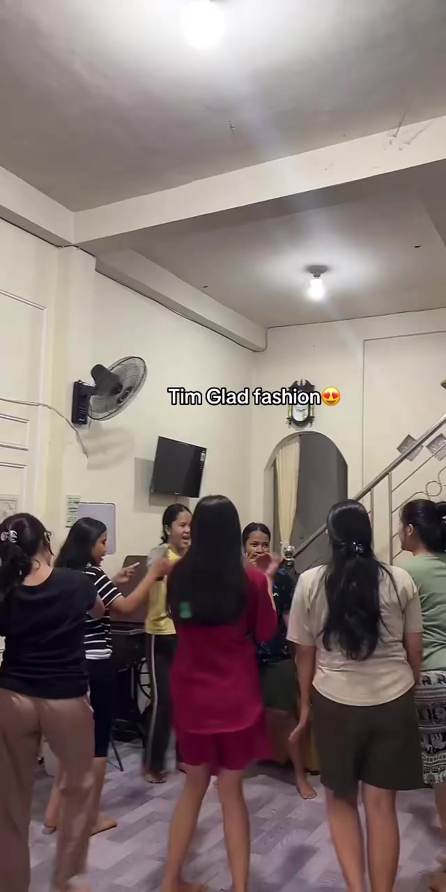 @Glad-Fashion10