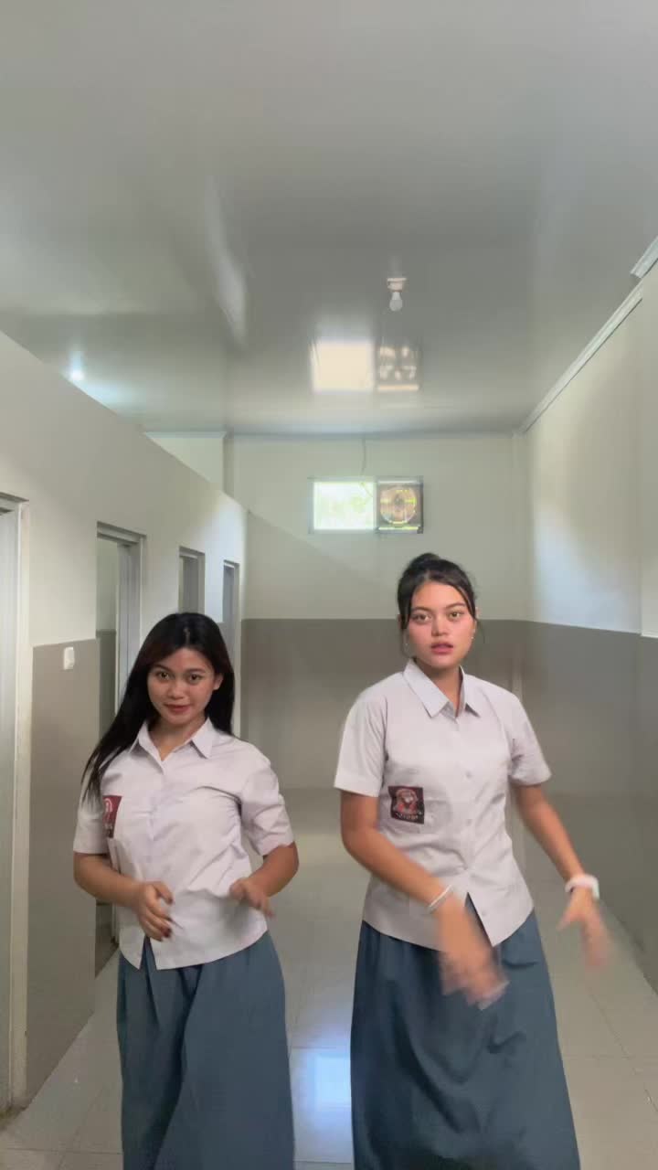 @c&ugrave;m&euml;k