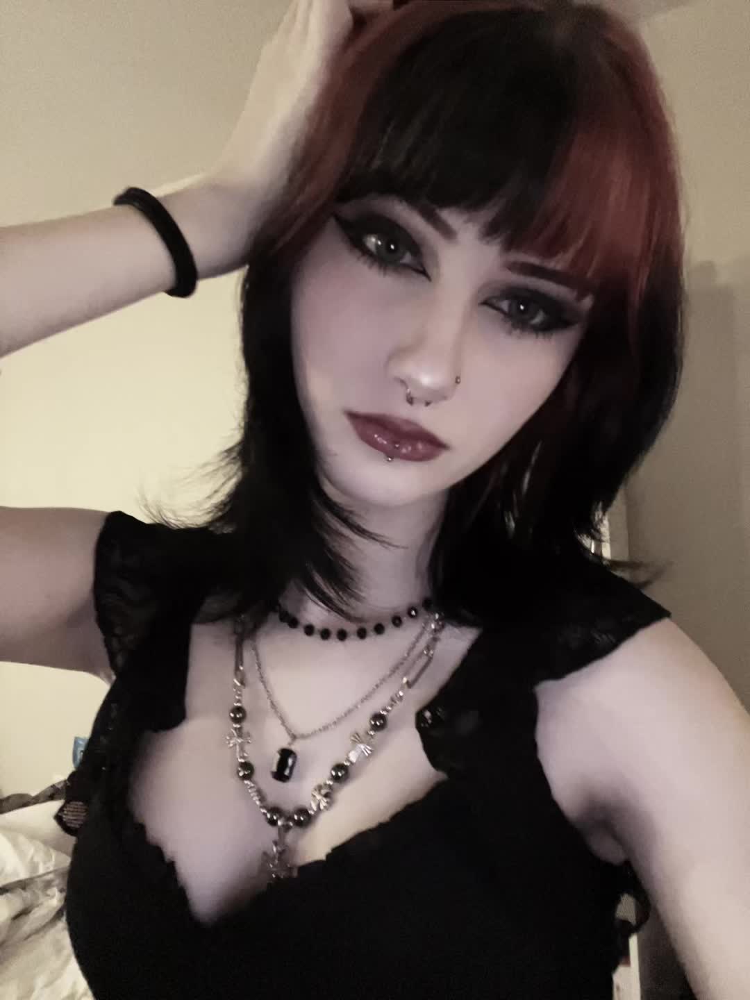 @fruityluvsu