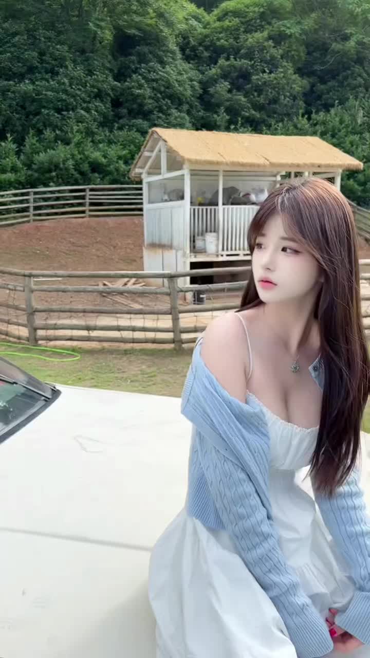 @pretty girl top top