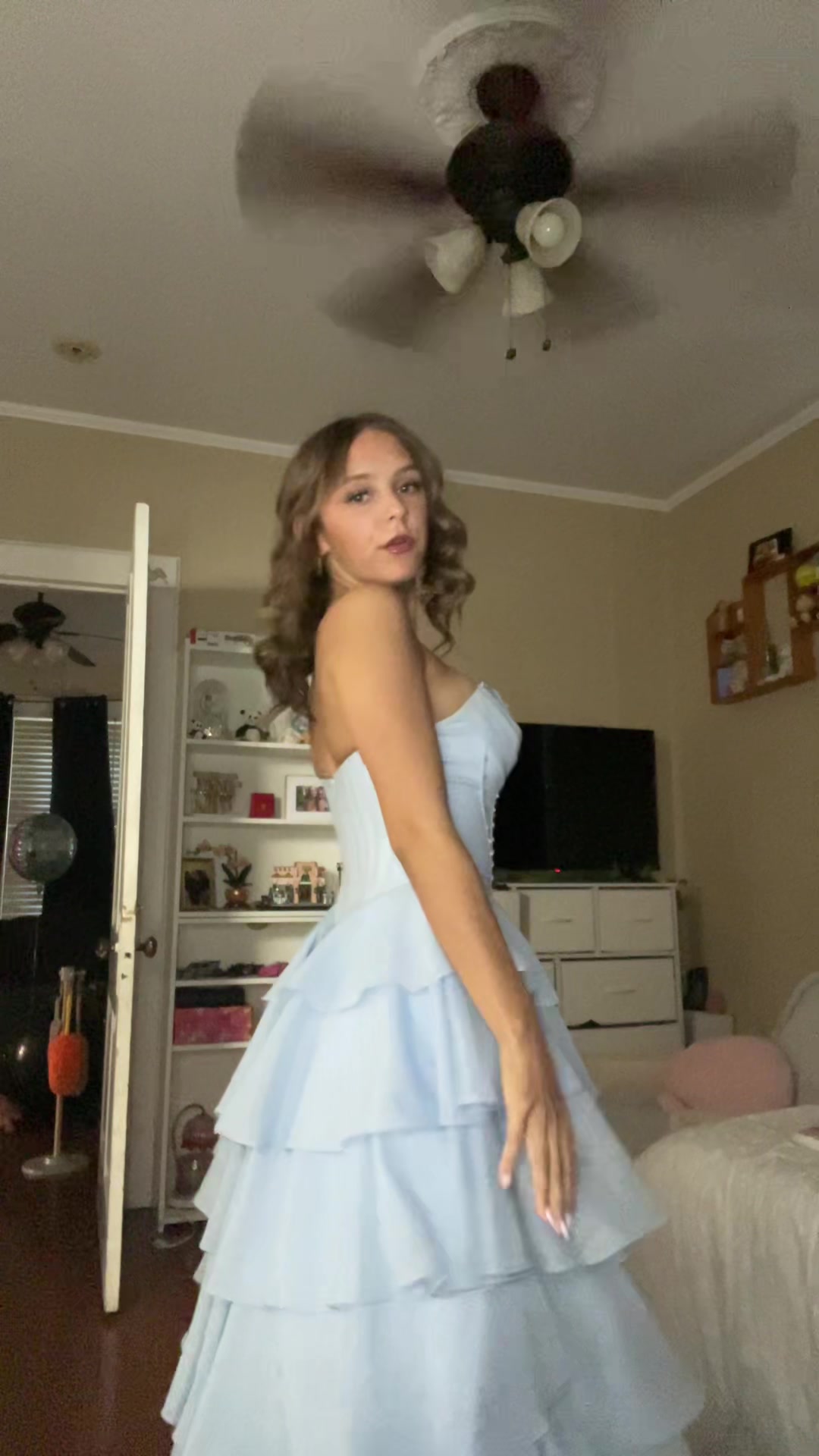 @️