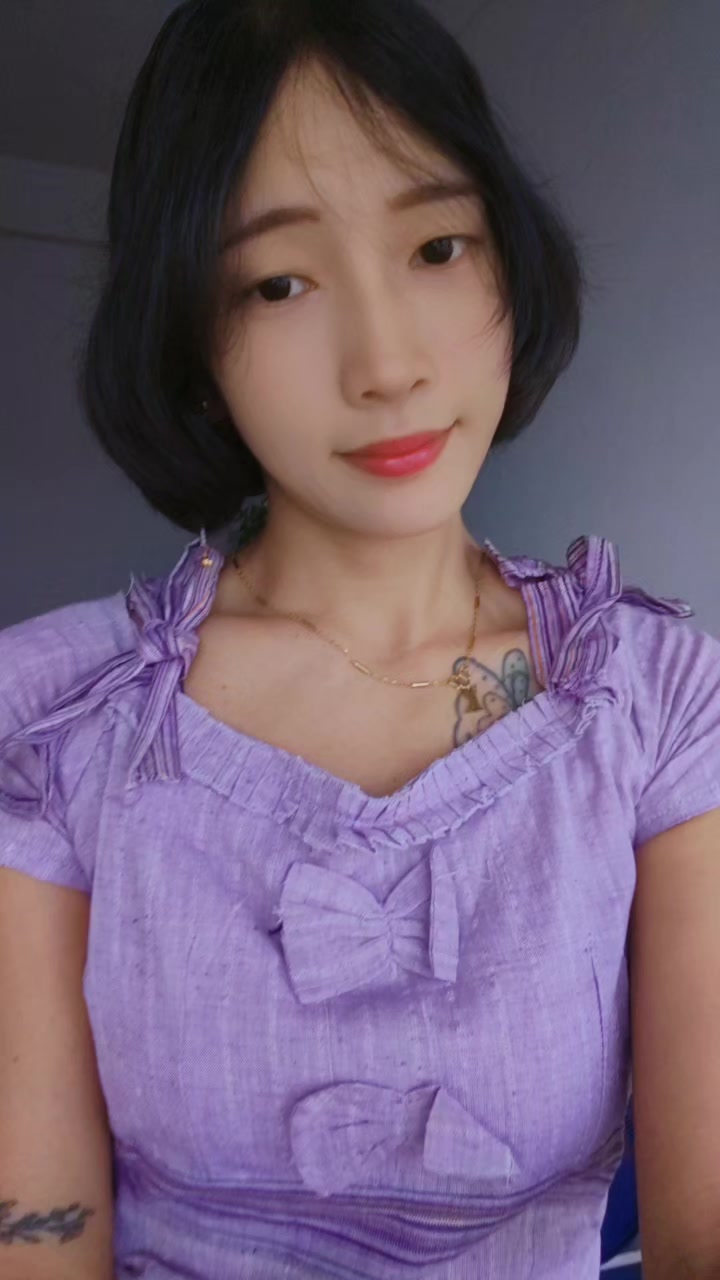 @🌿Kay Thi Khaing🌿(ဖြူးသူလေး)