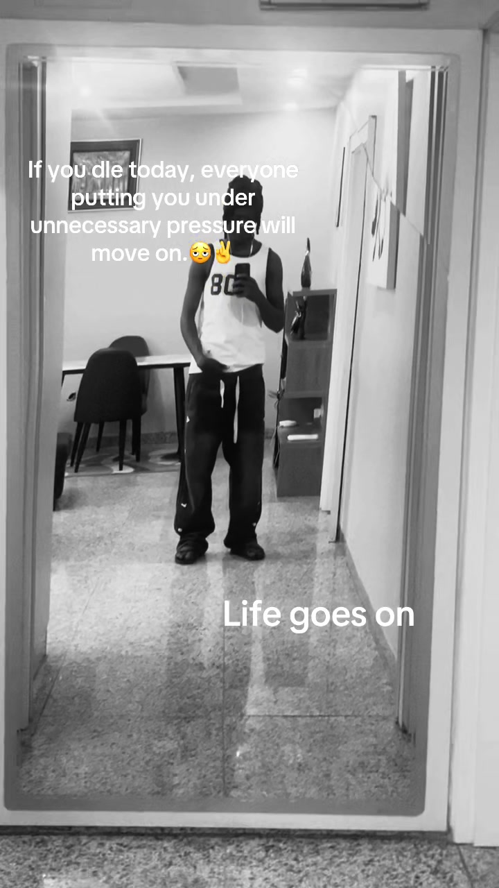 @THE MIDDLE CHILD ✌️🙇🏾♂️🕷️