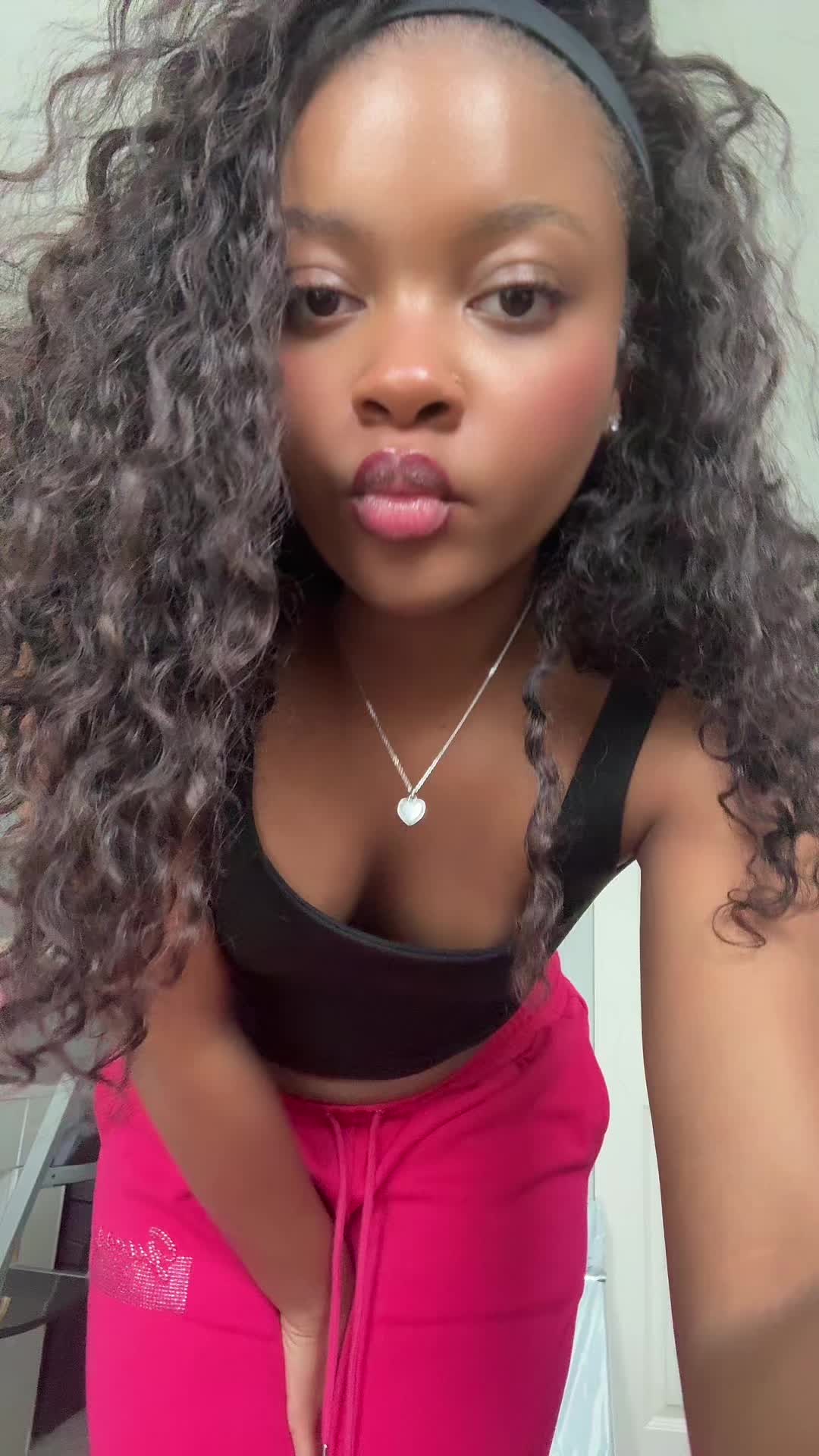 @shakirahlarissa