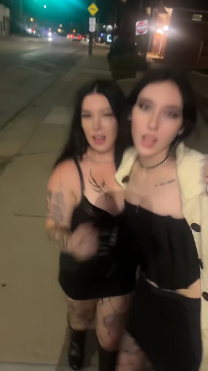 @⋆༺♱༻⋆