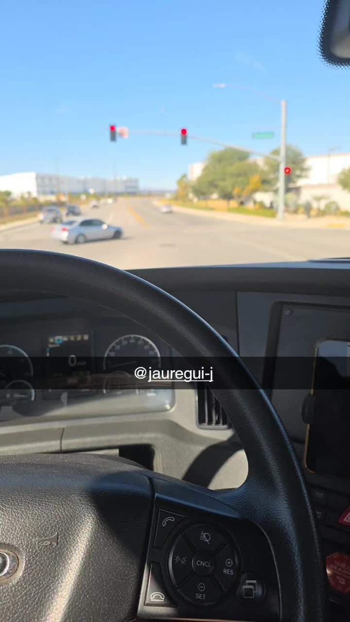 @Jenaro Jauregui