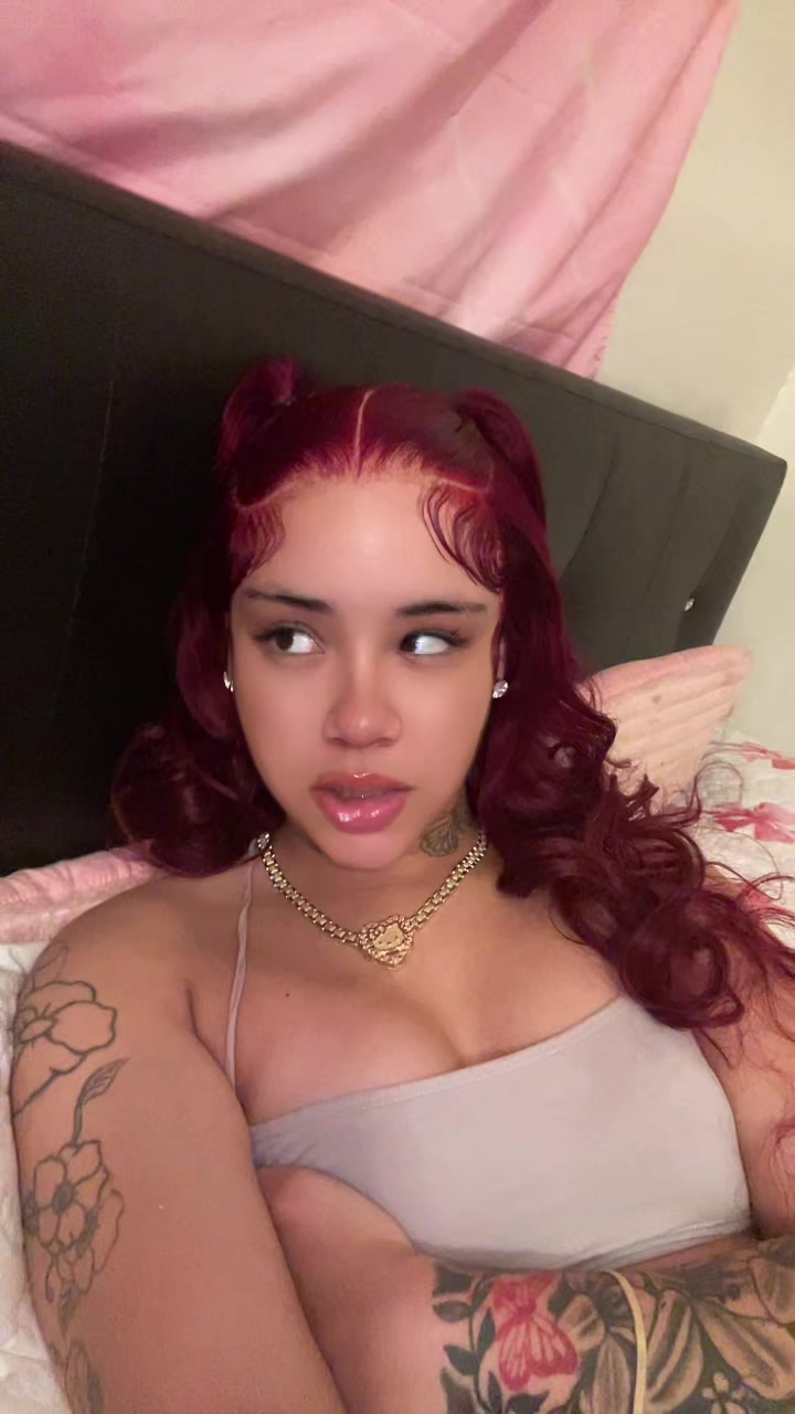 @Arianna Marie🦋.