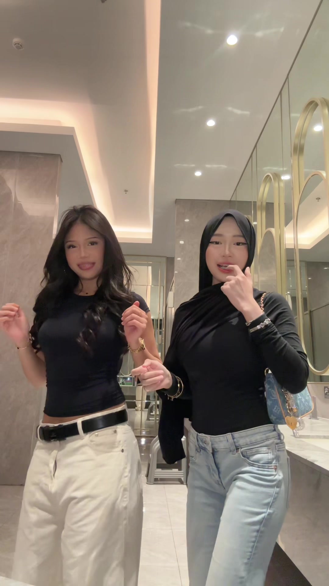 @₂₂₄