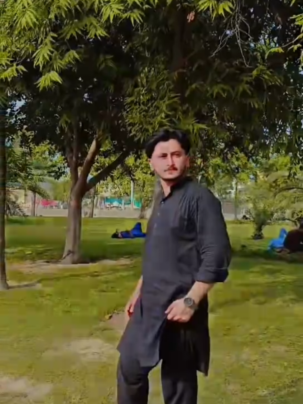 @𓆩زخمی دِل𓆪