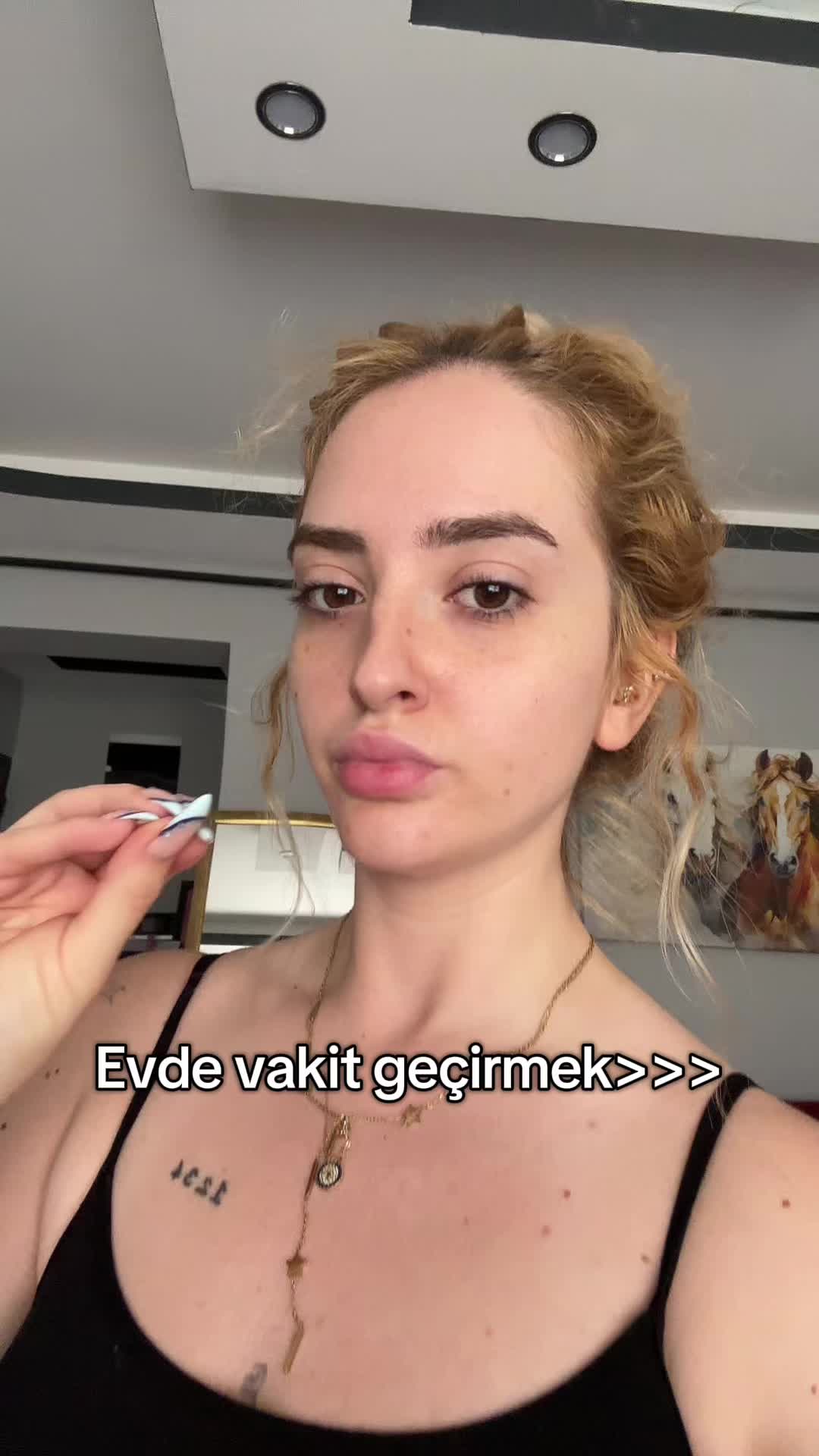 @Ezo Rayit 🪩🌸