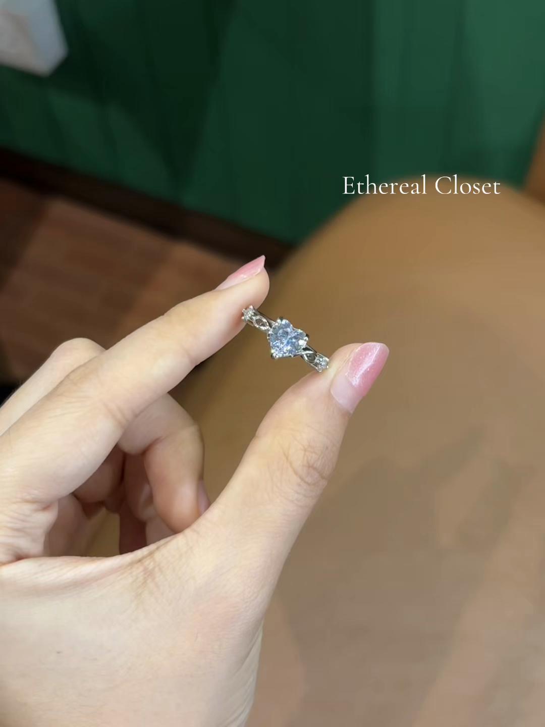 @Ethereal Closet đ