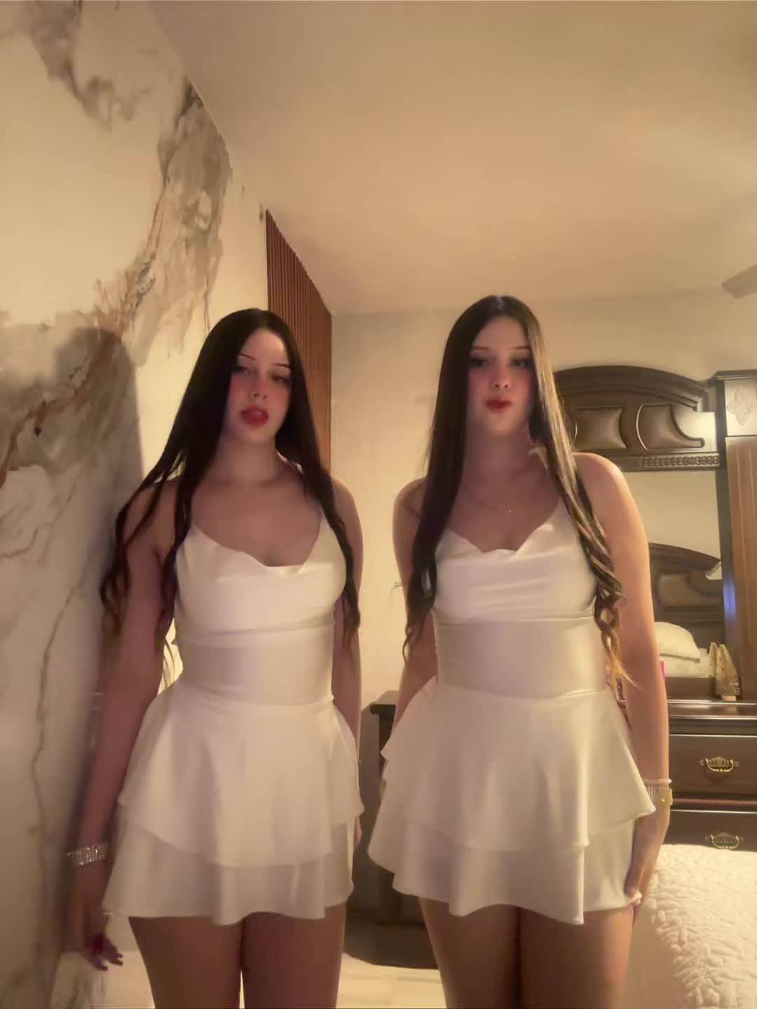 @Isa&ensp;y&ensp;Disa