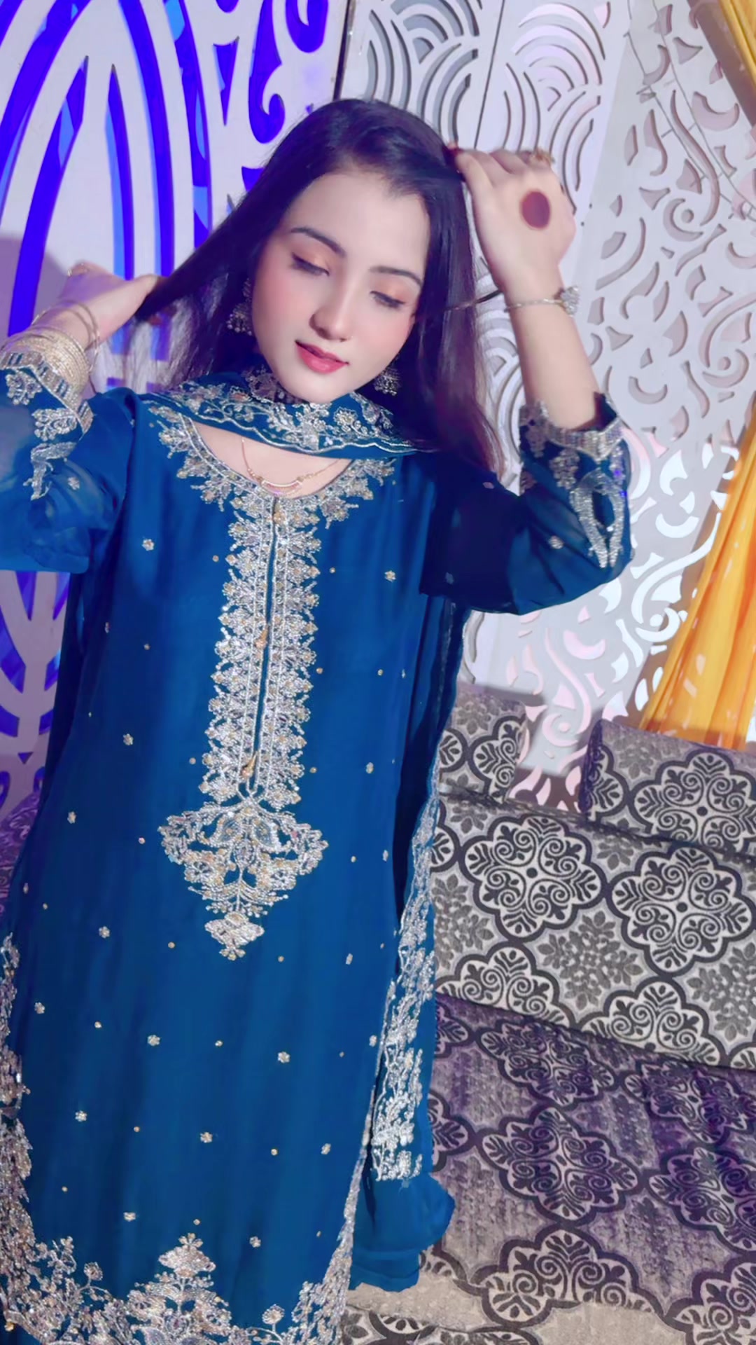@Alisha ameen0700