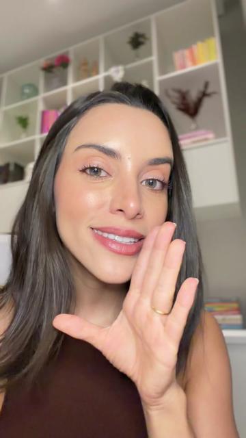 @Dra Julia Vasconcellos