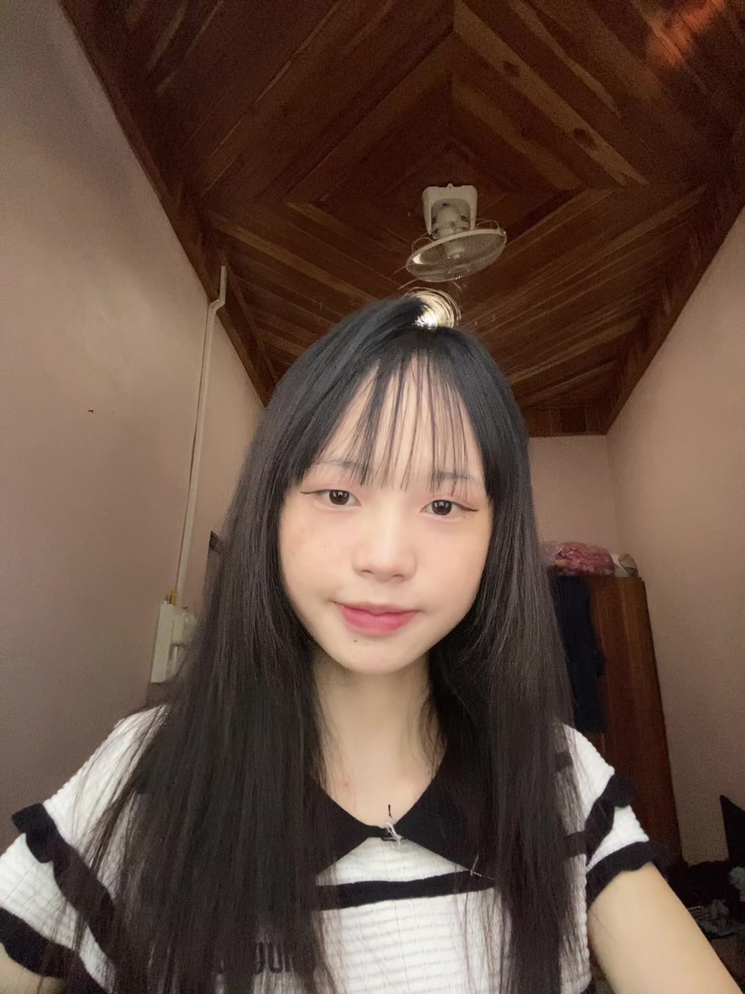 @d&egrave;ng měi n&aacute;n.